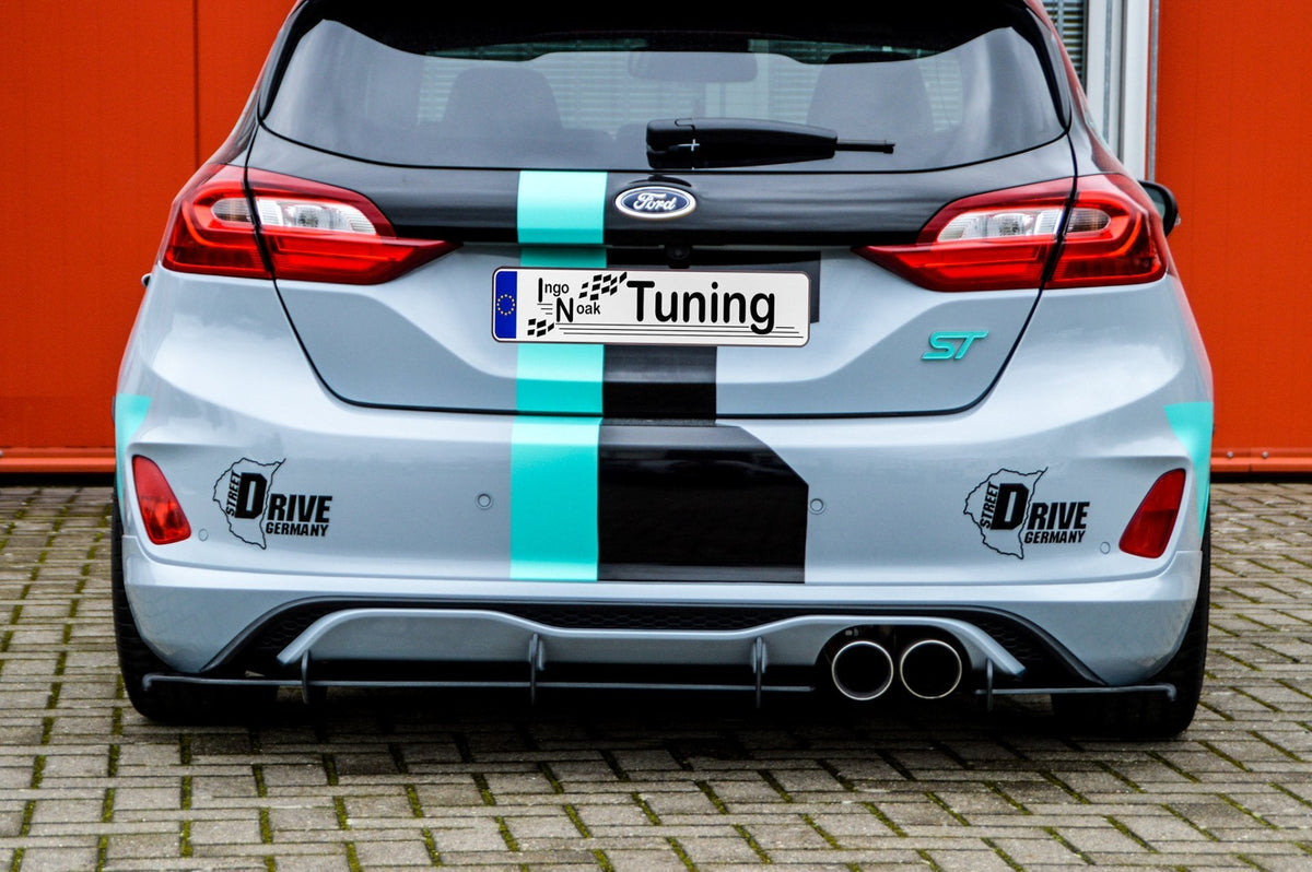 Bodykit für Ford Fiesta ST MK8 JHH ab 2018 von Ingo Noak Tuning, zeigt Frontstoßstange und Seitenschweller.