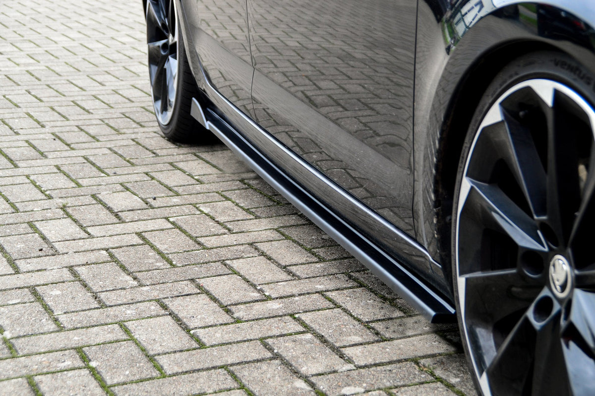 CUP Seitenschweller mit Wing für Hyundai I30 N-Line Fastback ab Bj.2018