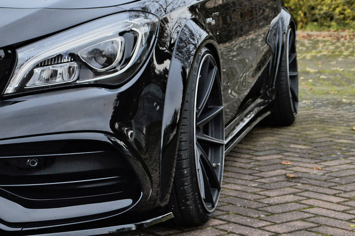 Seitenschweller im Cup Look für Mercedes CLA45 AMG mit AMG Line, aus Ingo Noak Tuning, Fahrzeugseite, sportliches Design