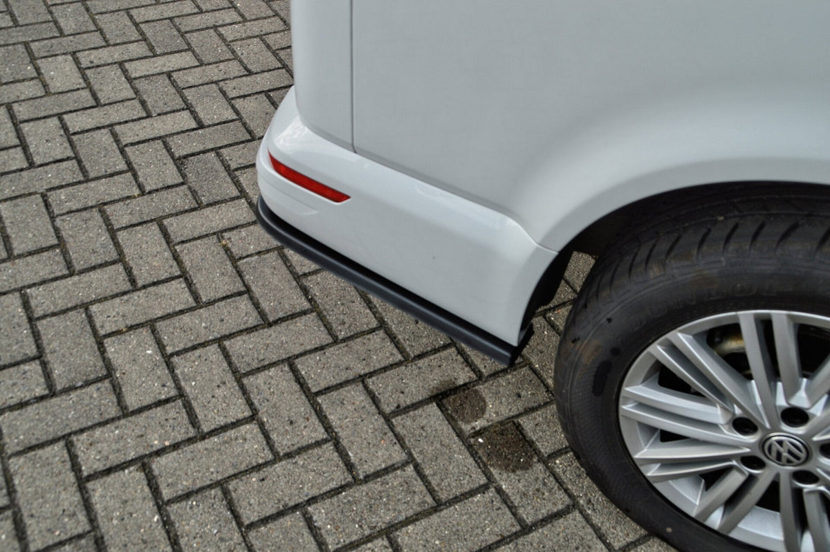 Heckansatz 2 tlg. für VW Bus T6 ab Bj. 2015