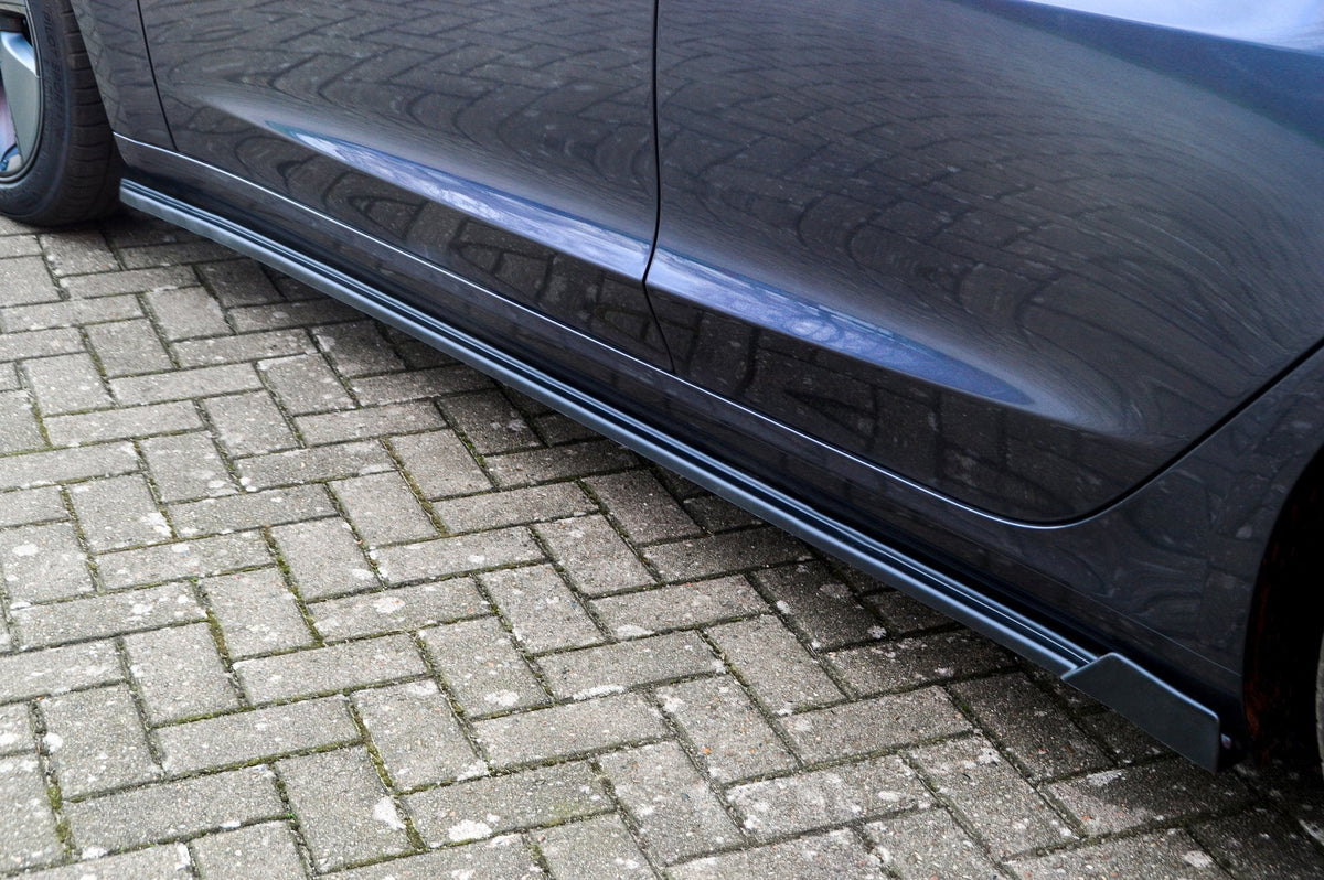 CUP Seitenschweller mit Wing hinten für Tesla Model 3 ab Bj. 2017
