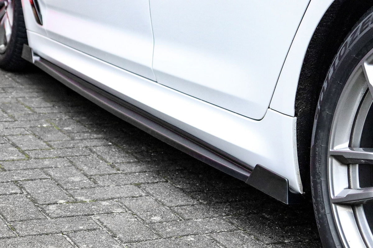 Seitenschweller mit Wings vorne und hinten für BMW 5er G30 G31 M-Paket, Ingo Noak Tuning, schwarze Kunststoffteile