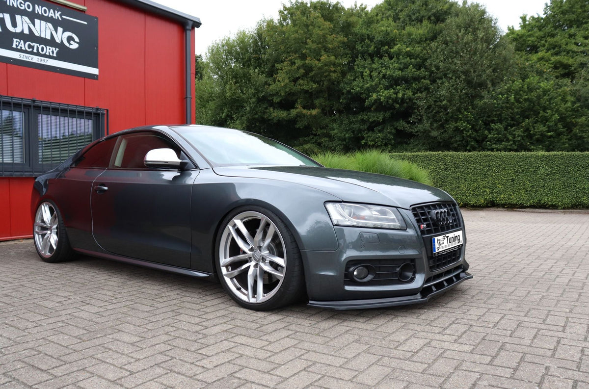 ABS Frontspoilerlippe für Audi A5 B8 2007-2011, Ingo Noak Tuning, aus robustem Kunststoff, sichtbar auf dem Fahrzeug.
