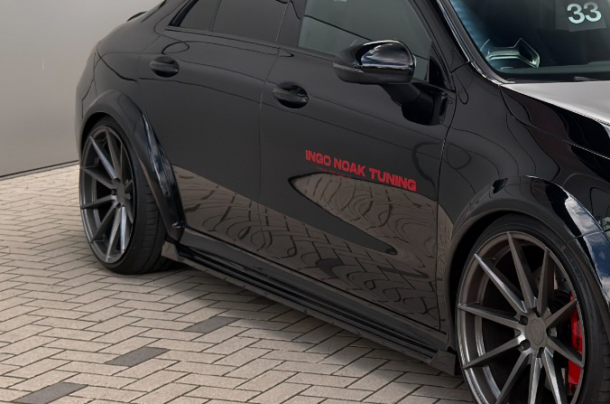 Seitenschweller mit Wing aus ABS für Mercedes CLA 35/45 AMG, schwarzes Tuning-Teil von Ingo Noak Tuning