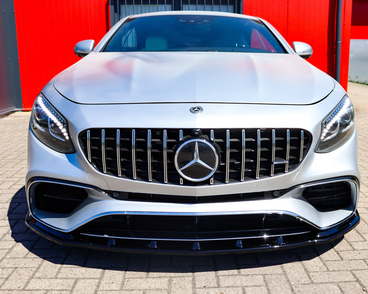 ABS Frontspoilerlippe für Mercedes S-Coupe AMG von Ingo Noak Tuning, zeigt die sportliche Lippe am Fahrzeug.