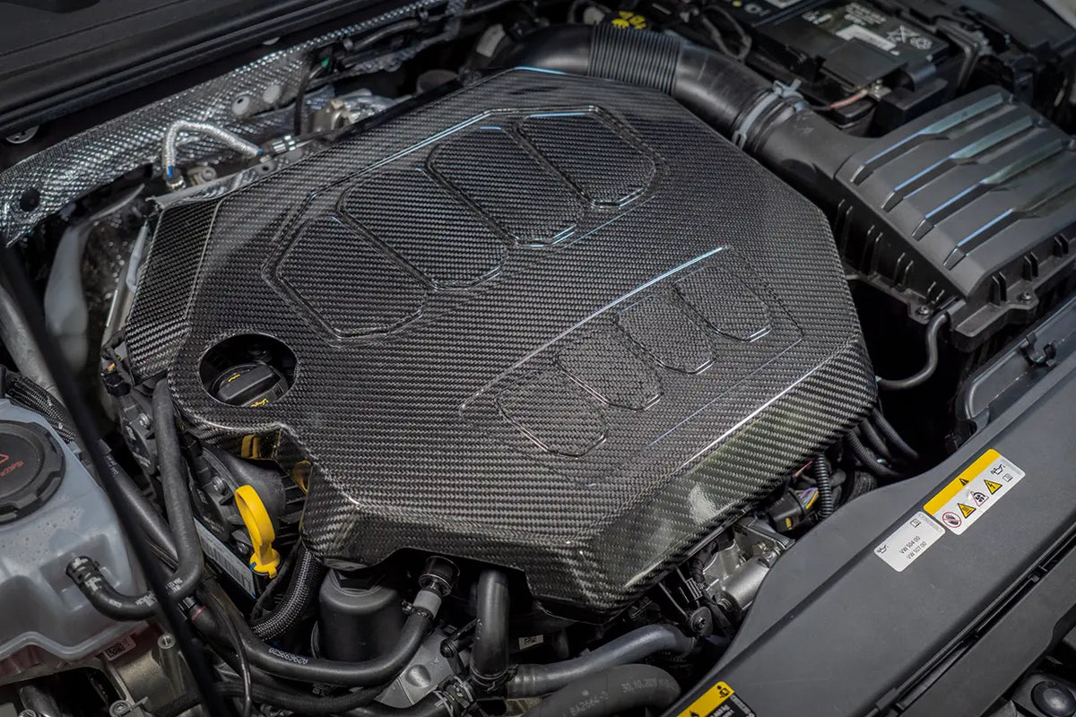 Designkit Aufkleber Carbon Motorabdeckung EA888 Gen.4 (z.B. Golf 8 GTI/CS/R, S3 8Y, Formentor)