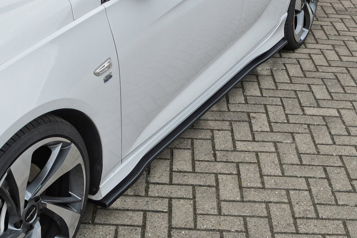 Seitenschweller für Opel Insignia B Sportstourer OPC Line ab 2017 von Ingo Noak Tuning, sichtbare Details im Bild