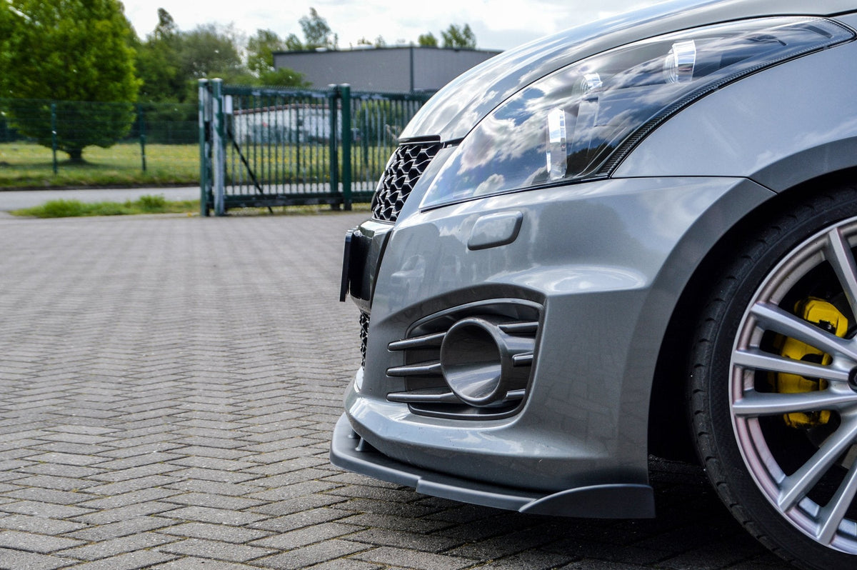 Bodykit für Suzuki Swift Sport FZ/NZ von Ingo Noak Tuning, zeigt Frontstoßstange, Seitenschweller und Heckschürze in Detail