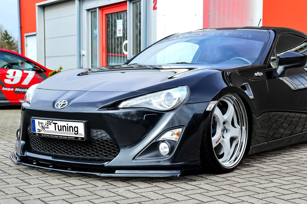 Frontspoilerlippe für Toyota GT86 von Ingo Noak Tuning, zeigt die aerodynamische Lippe am vorderen Fahrzeugstoßfänger