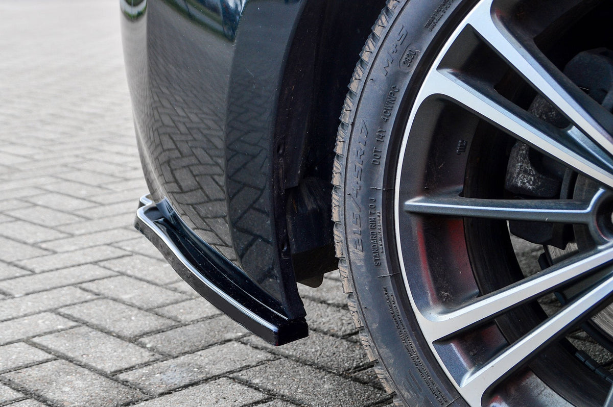 Heckansatz Seitenteile für Toyota GT86 ZN von Ingo Noak Tuning, schwarze Kunststoffteile für sportlichen Look.