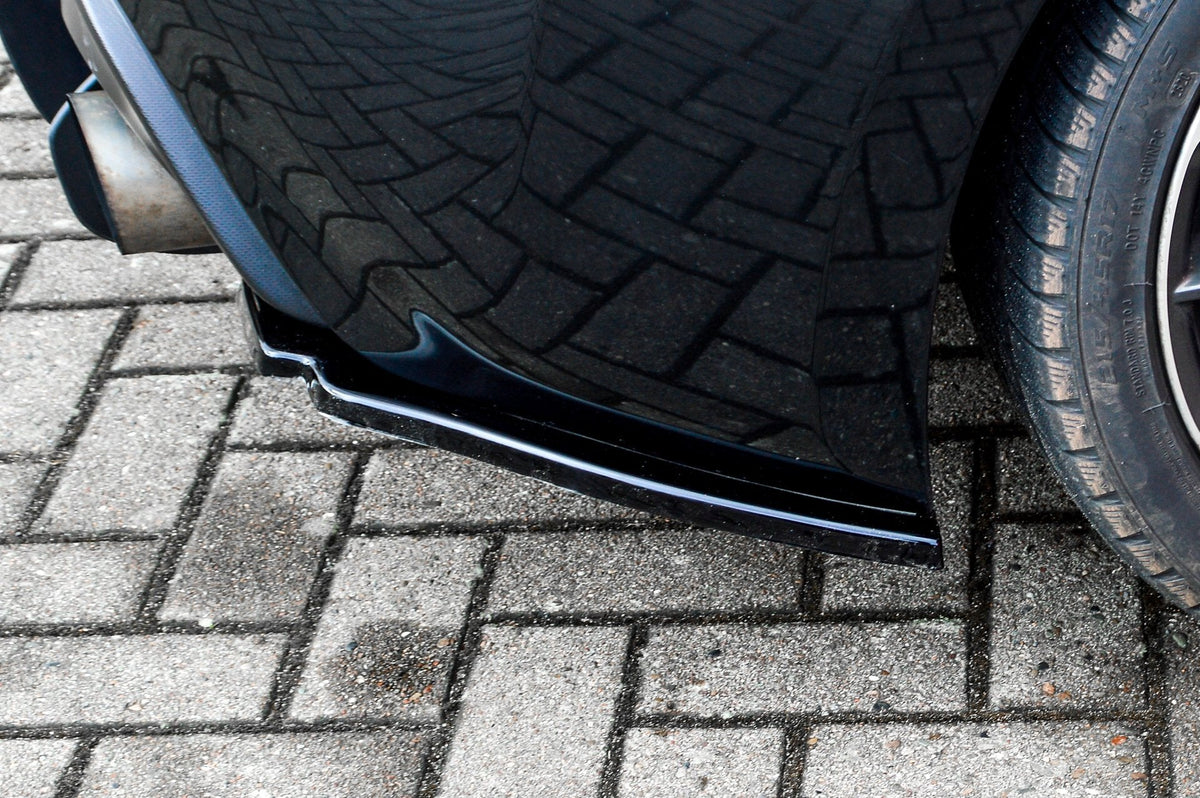 Seitenteile für Toyota GT86 ZN, Heckansatz von Ingo Noak Tuning, aerodynamisches Auto-Design, schwarze Kunststoffteile