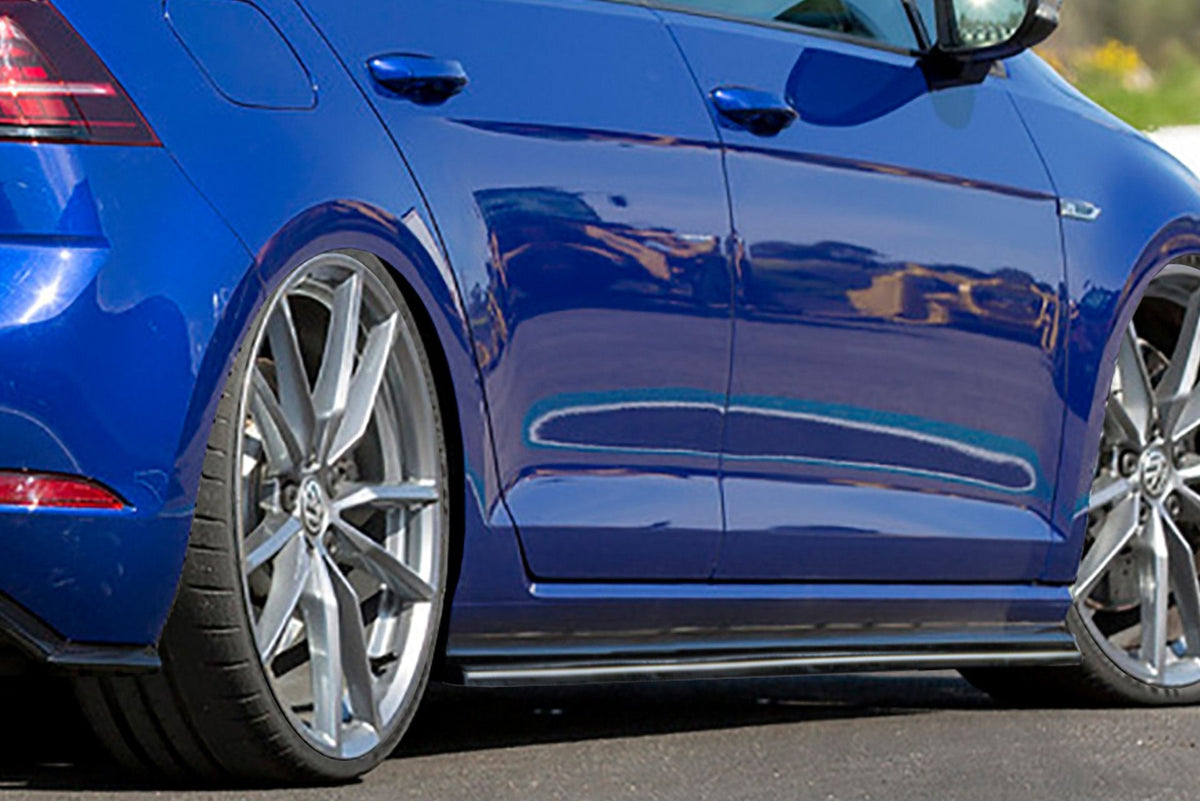Seitenschweller im Cup Look für VW Golf 7R+R-Line Facelift