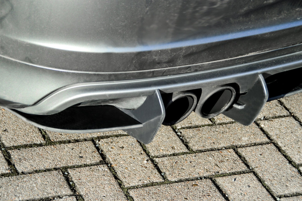 Gefräster Heckansatz für Audi S3 8P Sportback von Ingo Noak Tuning, aus hochwertigem Material, zeigt die detaillierte Passform.