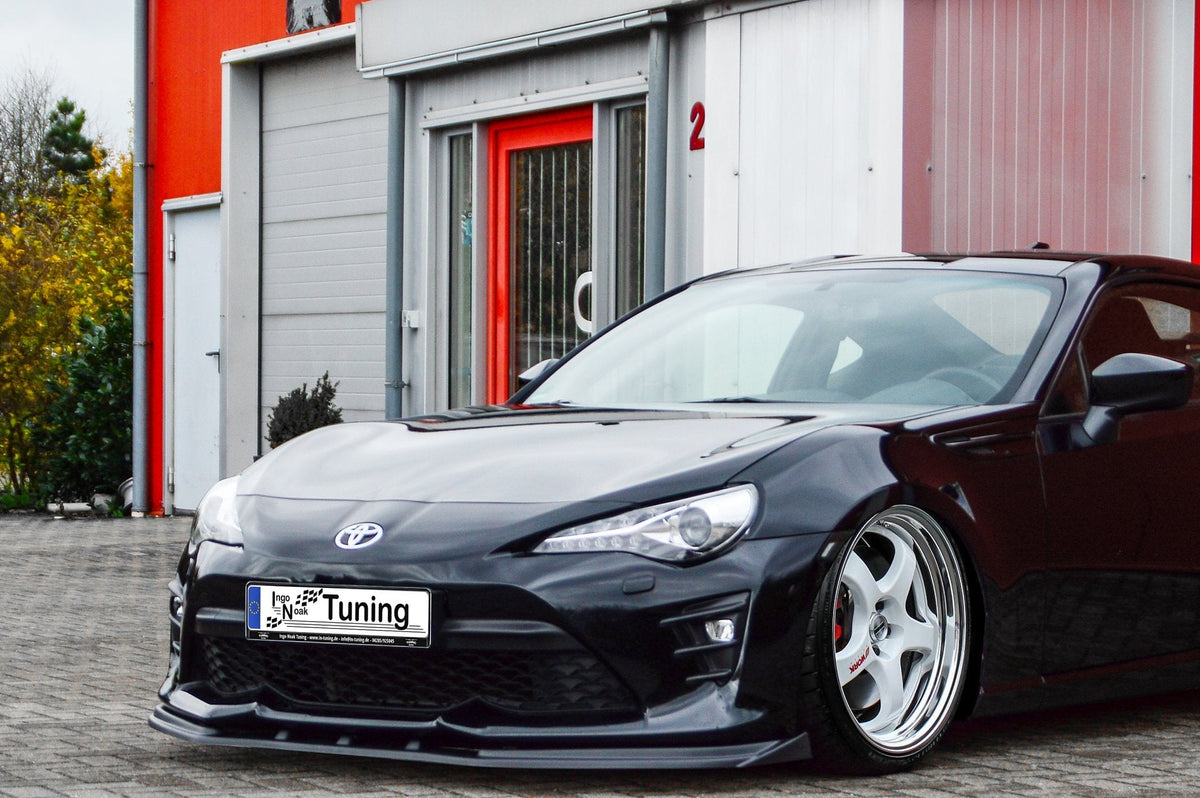 Frontspoilerlippe mit Wing für Toyota GT86 Facelift, Ingo Noak Tuning, sportliches Auto-Design, sichtbare Spoilerdetails