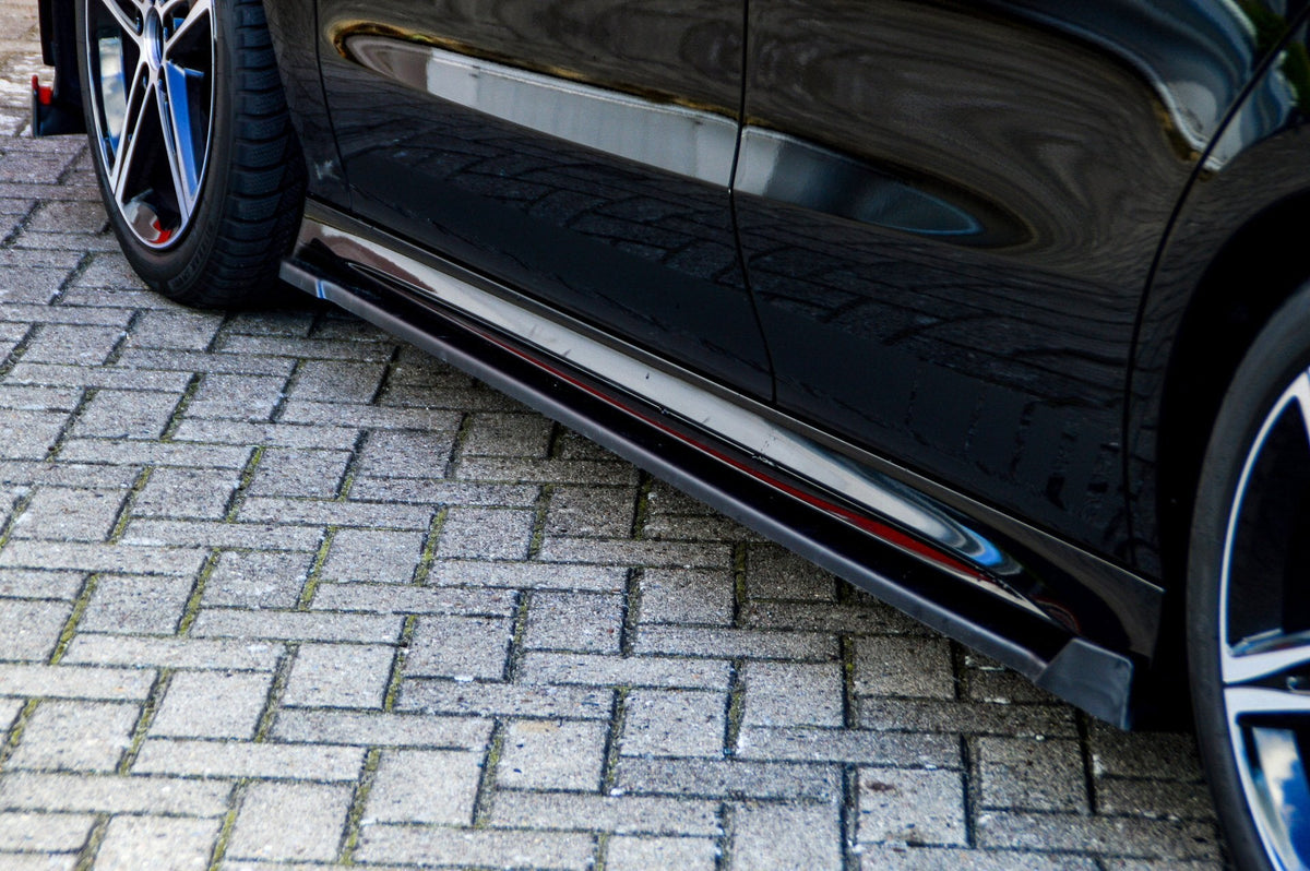 CUP Seitenschweller mit Wing hinten für Mercedes CLA X118 C118 AMG-Line ab Bj.:2019