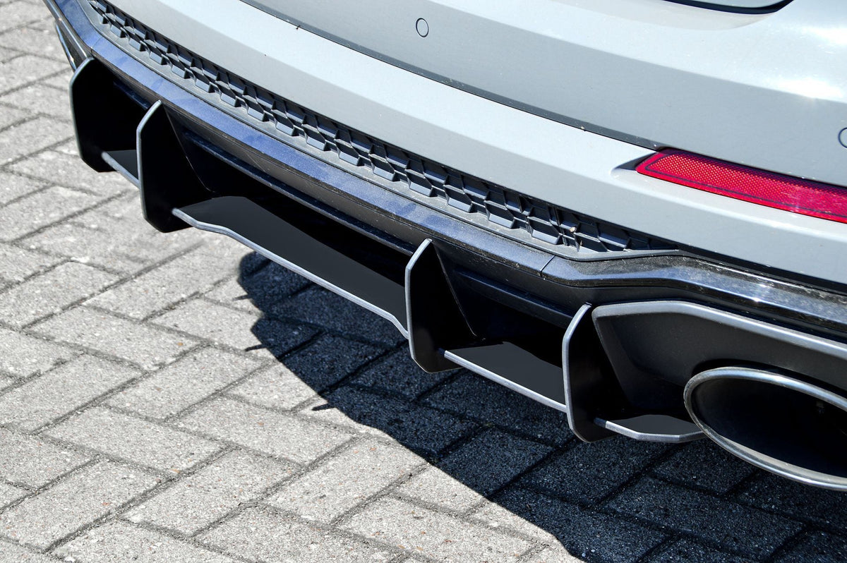 Gefräster Heckansatz für Audi RSQ3 FN