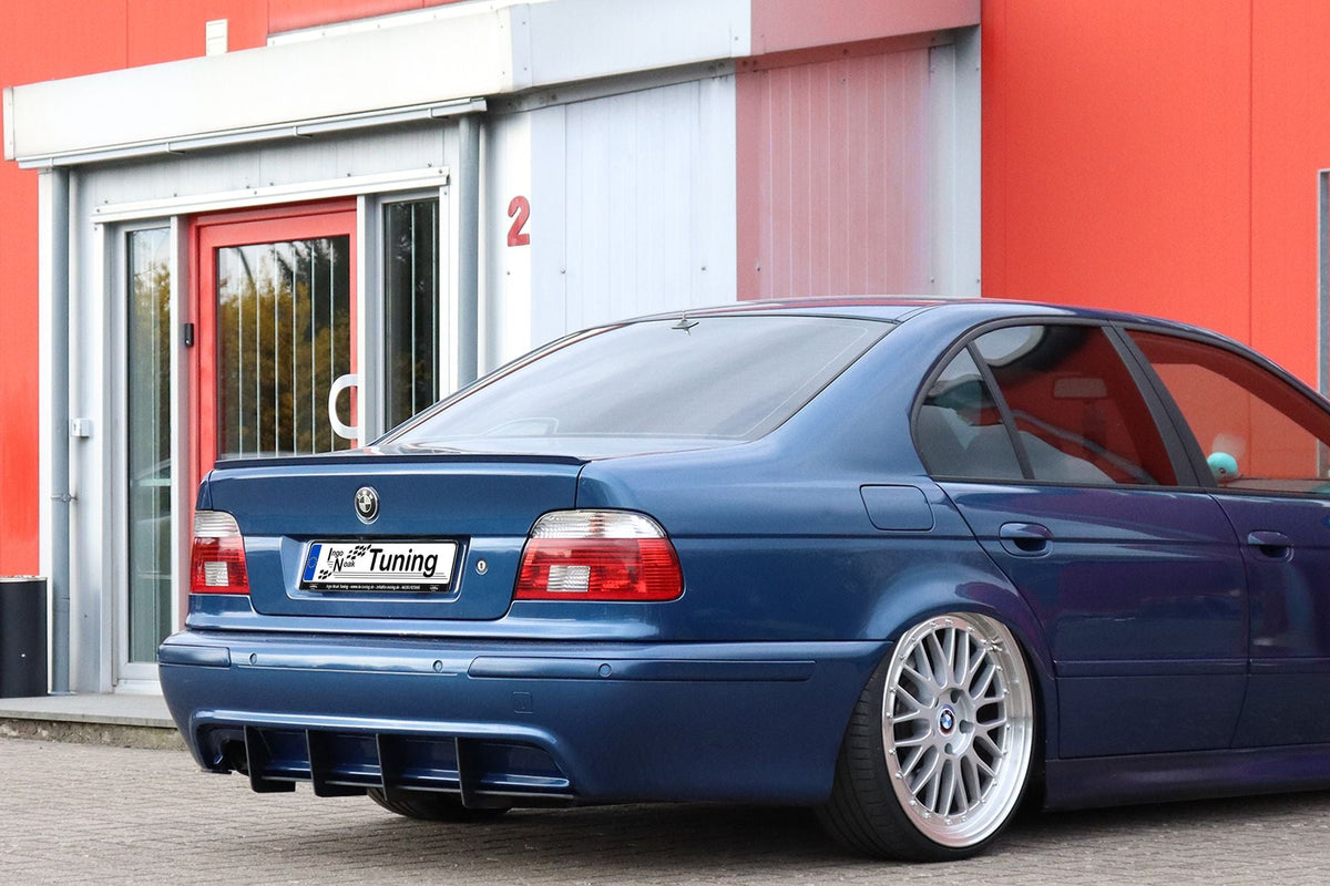 Gefräster Heckansatz für BMW 5er E39 M-Paket von Ingo Noak Tuning, aus hochwertigem Material, sichtbar im Bild