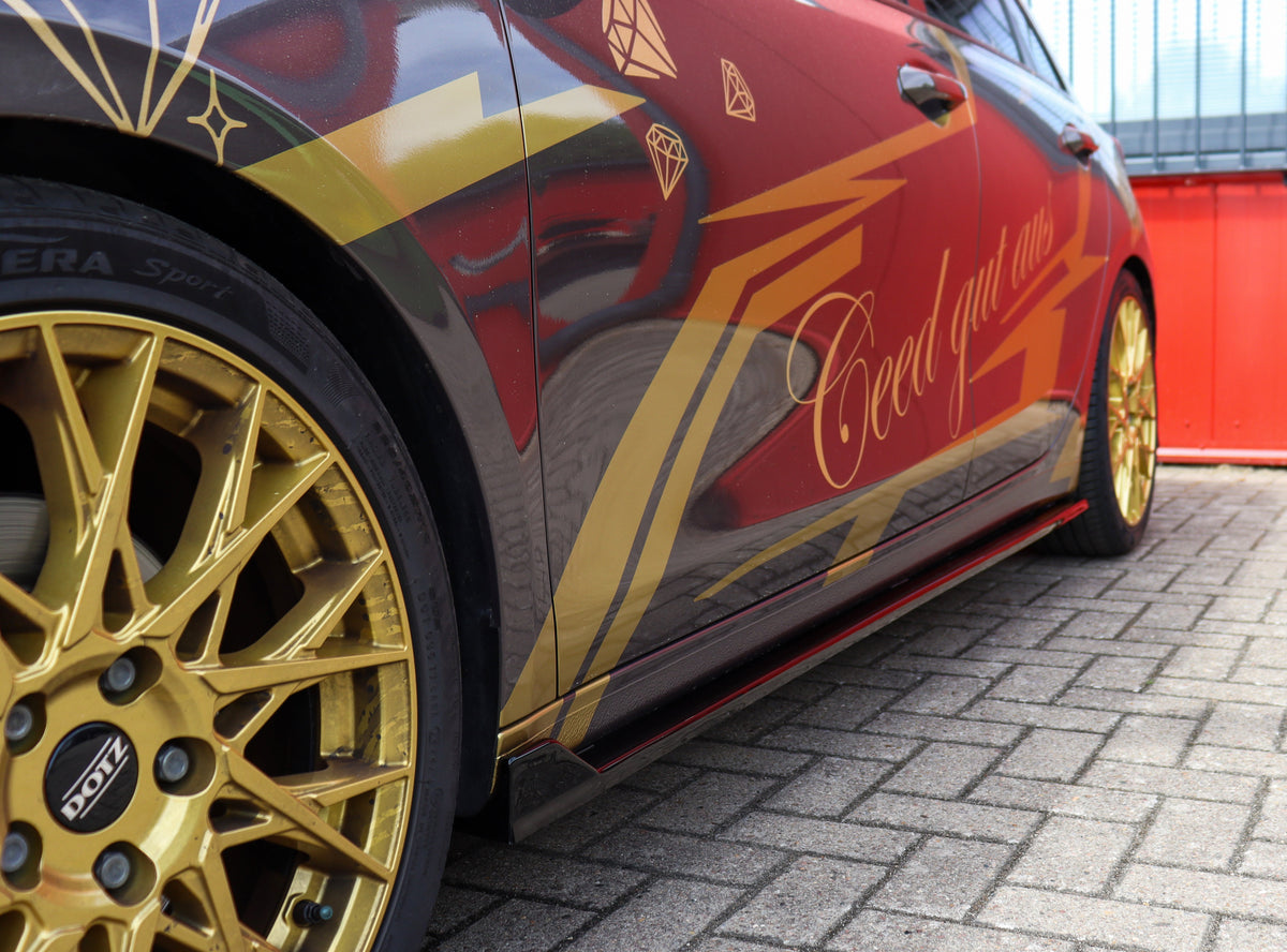 Seitenschweller mit Wing vorne für Kia Ceed CD, Ingo Noak Tuning, aus ABS-Kunststoff, für sportlichen Look und verbessertes Fahrverhalten