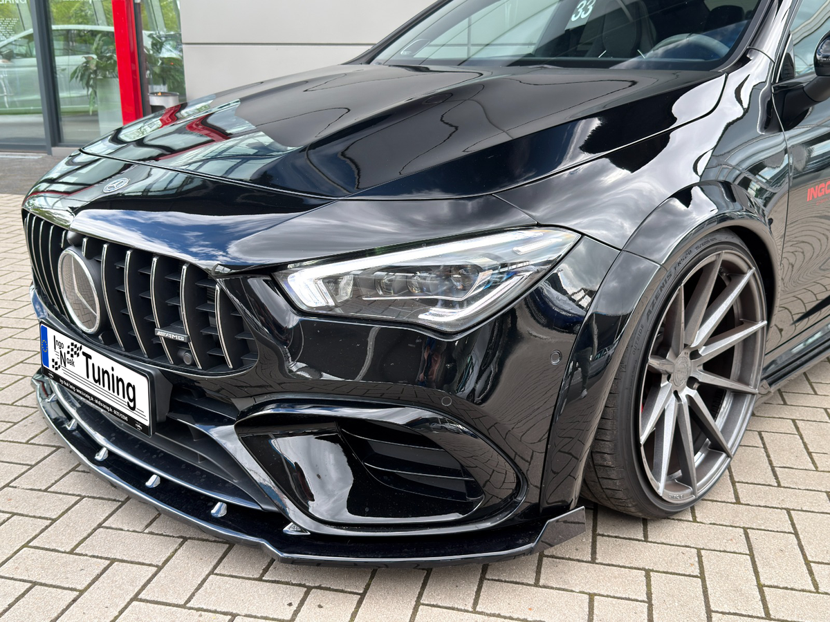Frontspoilerlippe mit Wings aus ABS für Mercedes CLA 35 AMG und CLA 45 AMG, in schwarz, von Ingo Noak Tuning.