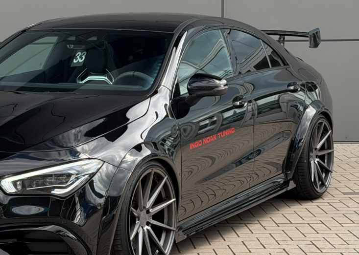 Seitenschweller mit Wing aus ABS für Mercedes CLA 35/45 AMG, schwarz, Ingo Noak Tuning, sichtbare Details des Seitenschwellers
